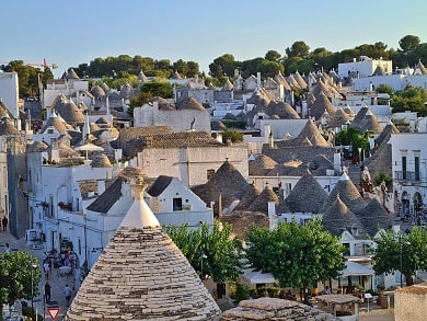 Italské městečko Alberobello v Apulii